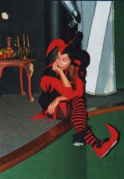 Silvie v roli vypravěče ve hře ČERNÝ DEN NA TOLŠTEJNĚ  /r. 2000/